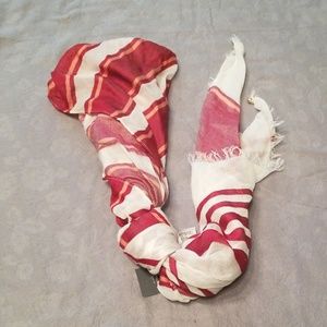 Abercrombie & Fitch Accessories - Abercrombie & Fitch Red and Peach Striped Scarf Abercrombie & Fitch Accessories - Abercrombie & Fitch Red and Peach Striped Scarf